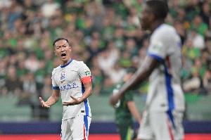 東體：斯盧茨基看淡爭冠形勢 足協(xié)杯后吳曦腳背內(nèi)外總共縫了五針