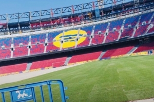 世體：諾坎普已開始鋪設(shè)新的草坪，但巴薩何時(shí)能重返主場尚無定論