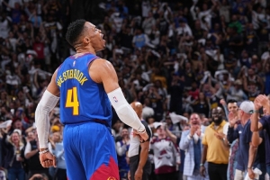 喬治：數據是威少最不在乎的東西 他拿3雙只因在場上一直拼盡全力