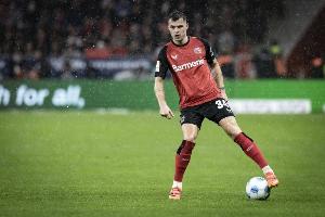 圖片報：扎卡被藥廠冷落隨后與球隊決裂，滕哈赫上任三周才聯(lián)系他