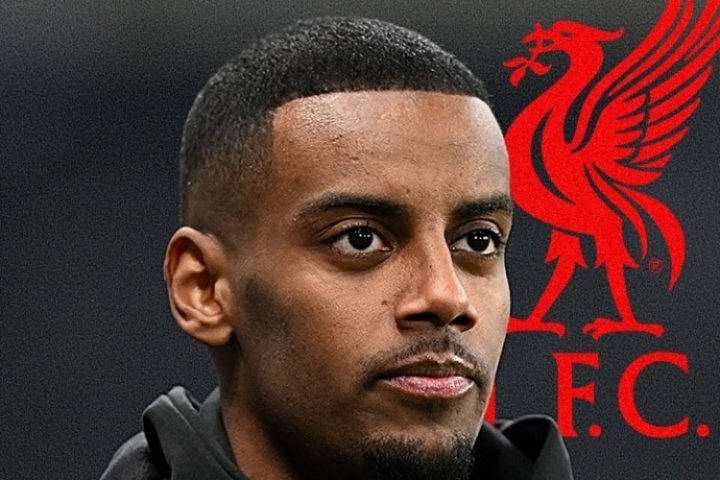 此樹何時下？羅馬諾曾表示利物浦賣迪亞斯后，將創(chuàng)紀(jì)錄報(bào)價伊薩克