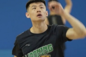 認(rèn)真對(duì)待每一次訓(xùn)練！王嵐嵚歸隊(duì) 祝楊鳴指導(dǎo)生日快樂