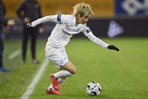 記者：32歲伊東純也接近回歸亨克，預(yù)計(jì)轉(zhuǎn)會費(fèi)300萬歐&簽約三年