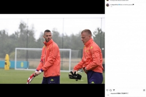 德赫亞社媒曬照回英國訓(xùn)練：回到了熟悉的地方