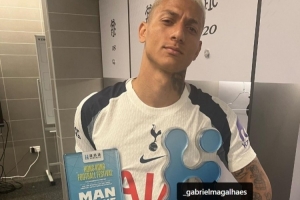 理查利森曬全場(chǎng)最佳并標(biāo)記加布里埃爾，后者曬3次踢熱刺最佳回?fù)? >
                                        </div>
                                    </div>
                                                                        <div   id=