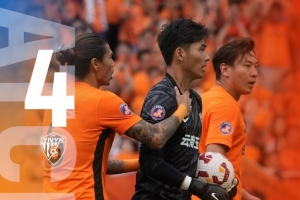 三軍用命，蕩氣回腸！主場(chǎng)作戰(zhàn)的云南玉昆與上海申花戰(zhàn)成4-4平