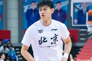 媒體人：中國籃協(xié)和中國球員正在走上一條正確發(fā)展的道路