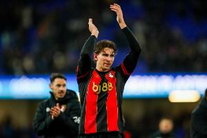 記者：伯恩茅斯后衛(wèi)扎巴尼即將加盟巴黎，預(yù)計(jì)下周完成交易