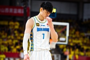 上季曾凡博常規(guī)賽場均14.6分1.5蓋帽&三分準星40.2% 季后賽皆提升