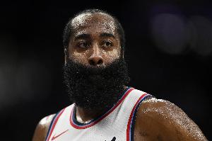 媒體人：哈登人氣高居不下一是球場(chǎng)的硬實(shí)力 二是多維度的影響力