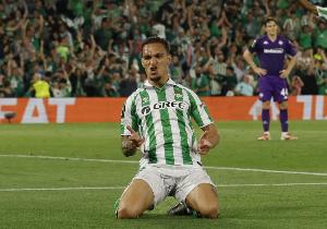 鏡報(bào)：安東尼只想去貝蒂斯&愿意大幅降薪 曼聯(lián)堅(jiān)持3000萬鎊要價(jià)