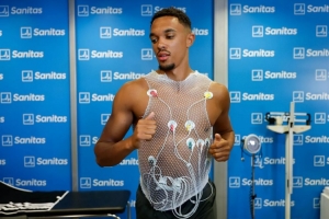 25-26賽季集結(jié)號！皇馬曬球隊回歸照，球員接受體檢并將進行首練