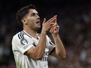 馬卡報：盡管有本菲卡、費內(nèi)巴切等隊邀請，但迪亞斯決定留在皇馬