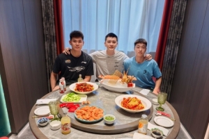 黃秋實&張峻豪被停賽3年！楊鳴曬合照：犯錯就要承擔后果積極面對