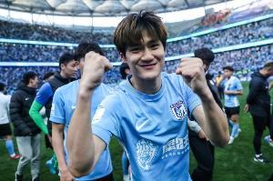 劉祝潤(rùn)：進(jìn)國(guó)足讓我心理和信心都提升，知道大家都叫我“劉主任”