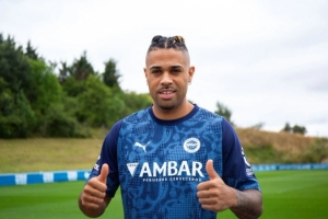 馬卡：馬里亞諾在季前賽表現(xiàn)出色，阿拉維斯決定將其留在一線隊