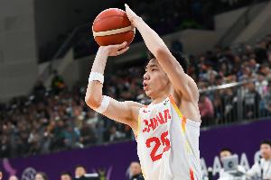 媒體人：主場哨&更強對抗我們都預(yù)想過了 男籃硬實力在東道主之上