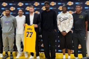 馬刺續(xù)?？怂沟?億2，湖人續(xù)盧卡的1億6？