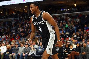 ?？怂拐劺m(xù)約：能深刻體會到冠軍底蘊 努力在冠軍傳承上繼續(xù)建設