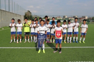 美籍少年薛喬治的長春亞泰體驗訓(xùn)練記