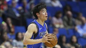 媒體人：馬場(chǎng)雄大的防守很關(guān)鍵 他把敘利亞的歸化后衛(wèi)干隱形了