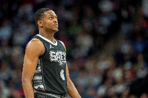 ?？怂梗何艺娴男湃务R刺這個團隊 相信我們能掛上更多冠軍旗幟