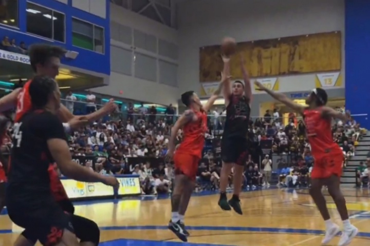 ??純純降維打擊！普理查德現(xiàn)身半職業(yè)聯(lián)賽狂轟68分！