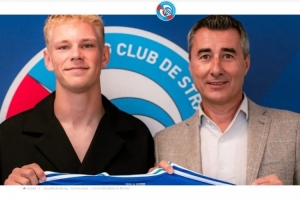 官方：斯特拉斯堡簽下19歲丹麥國腳中衛(wèi)霍斯貝里，簽約至2030年