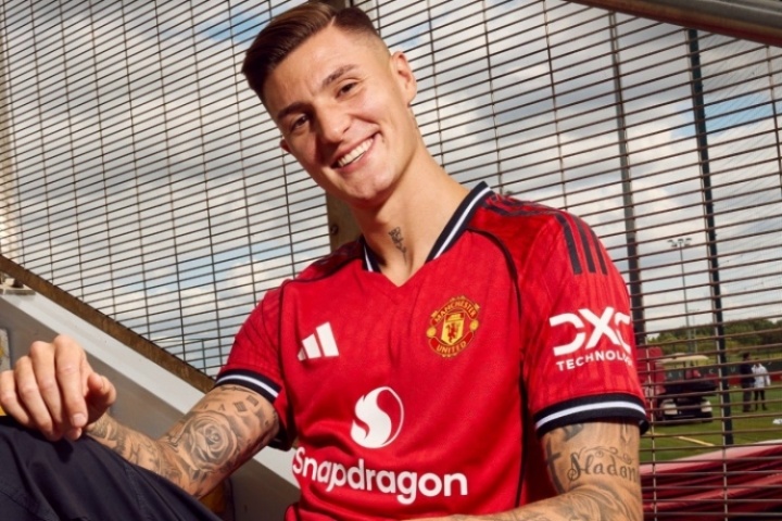 重磅引援！官方：曼聯(lián)簽下22歲前鋒塞斯科，轉(zhuǎn)會(huì)費(fèi)總價(jià)8500萬(wàn)歐