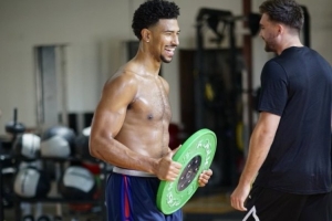 尋求2500萬均薪！受限制自由球員格萊姆斯曬訓練照：笑容可掬