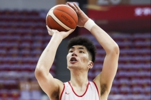 媒體人：中國(guó)男籃若對(duì)陣韓國(guó) 余嘉豪輪換順位可靠后些 試試?yán)钕椴? >
                                        </div>
                                    </div>
                                                                        <div   id=