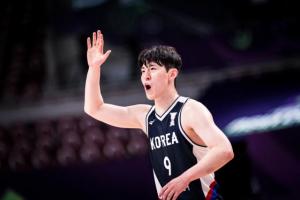 媒體人：韓國(guó)男籃批準(zhǔn)李政玹回國(guó)養(yǎng)傷 同樣受傷的呂俊錫暫不離隊(duì)