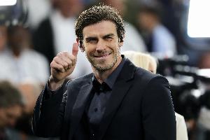 告別高爾夫？衛(wèi)報(bào)：貝爾將接替費(fèi)迪南德?lián)蜹NT足球評(píng)論員