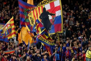 每體：黃潛對陣巴薩的聯(lián)賽將在邁阿密舉行，引發(fā)雙方球迷團體反對