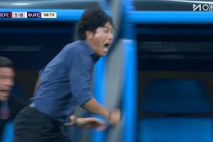 盡情釋放！楊明洋破門蓉城終于進(jìn)球，徐正源激情怒吼狂奔慶祝！