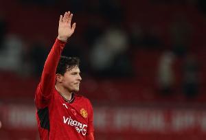 聚首滕哈赫？德天空：林德洛夫在與勒沃庫森談判