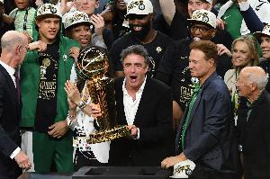 變卦！Shams：綠軍原老板將不再擔(dān)任董事 此前計(jì)劃留任至28年！