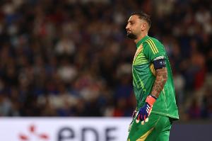 曼晚：曼城不否認對多納魯馬的興趣，但更愿意留下埃德森