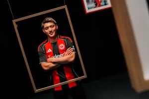 堂安律：長(zhǎng)谷部誠(chéng)是自己向往的球員 加盟前格策曾多次發(fā)出邀請(qǐng)