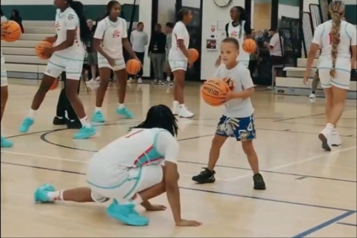 卡農(nóng)-庫(kù)里在老爸訓(xùn)練營(yíng)表現(xiàn)亮眼 假動(dòng)作晃趴小球員&籃下連續(xù)命中