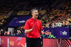 郭士強：男籃現在處于低谷 這支球隊所有人證明自己的決心很強烈