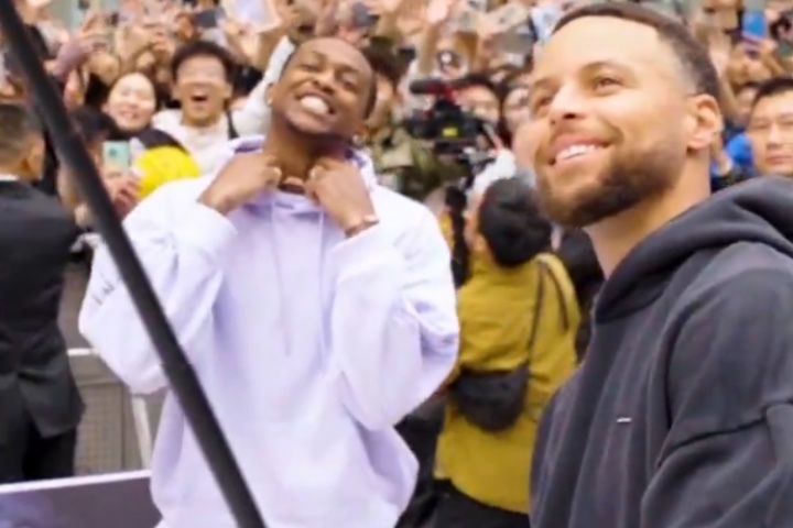 重慶等你！庫(kù)里：我在中國(guó)的粉絲群體是獨(dú)一無二的 咱們明天見！