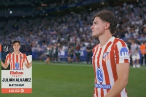 任意球圓月彎刀！阿爾瓦雷斯當(dāng)選西班牙人2-1馬競?cè)珗鲎罴亚騿T