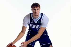 格里芬：弗拉格是近年來(lái)進(jìn)入NBA的最全面球員 他能傳球投籃和防守