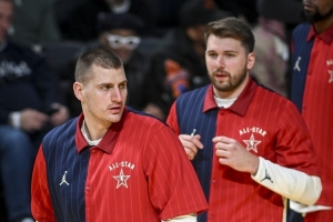 蘇群：塞爾維亞&德國是歐錦賽奪冠熱門 東契奇的成績得看隊(duì)友發(fā)揮