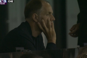 若有所思！英格蘭主帥圖赫爾現(xiàn)場觀戰(zhàn)西漢姆聯(lián)VS切爾西