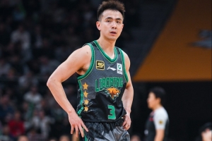 羨慕！原帥：趙繼偉玩起球來是樣樣精通 什么動作都隨便做