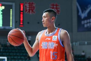 媒體人：陳林堅已到隊跟山東男籃會合 體檢體測順利完成