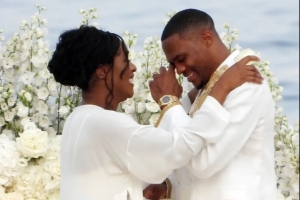 結(jié)婚十周年！威少夫婦在意大利重申誓言 威少流下幸福的淚水