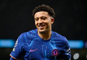 記者：曼聯(lián)已通知桑喬續(xù)約1年條款 經(jīng)紀(jì)人本想等他合同到期掙大錢